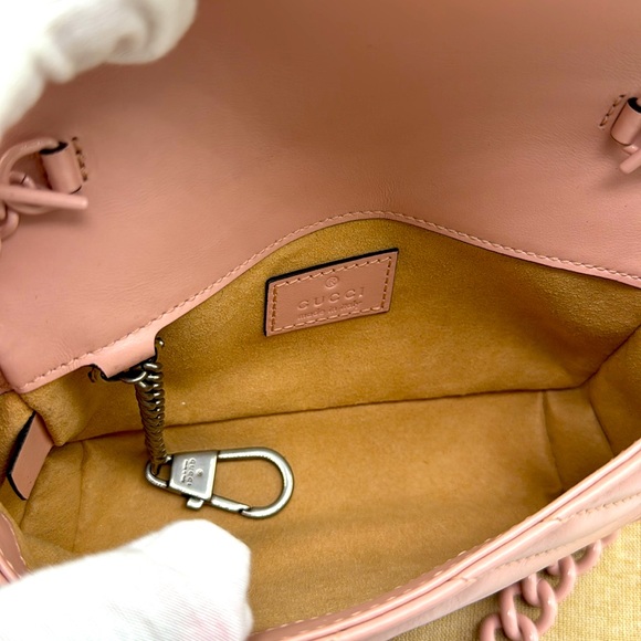 Gucci Calfskin Matelasse Monochrome GG Marmont Chain Belt Bag Perfect Pink - Picture 14 of 16